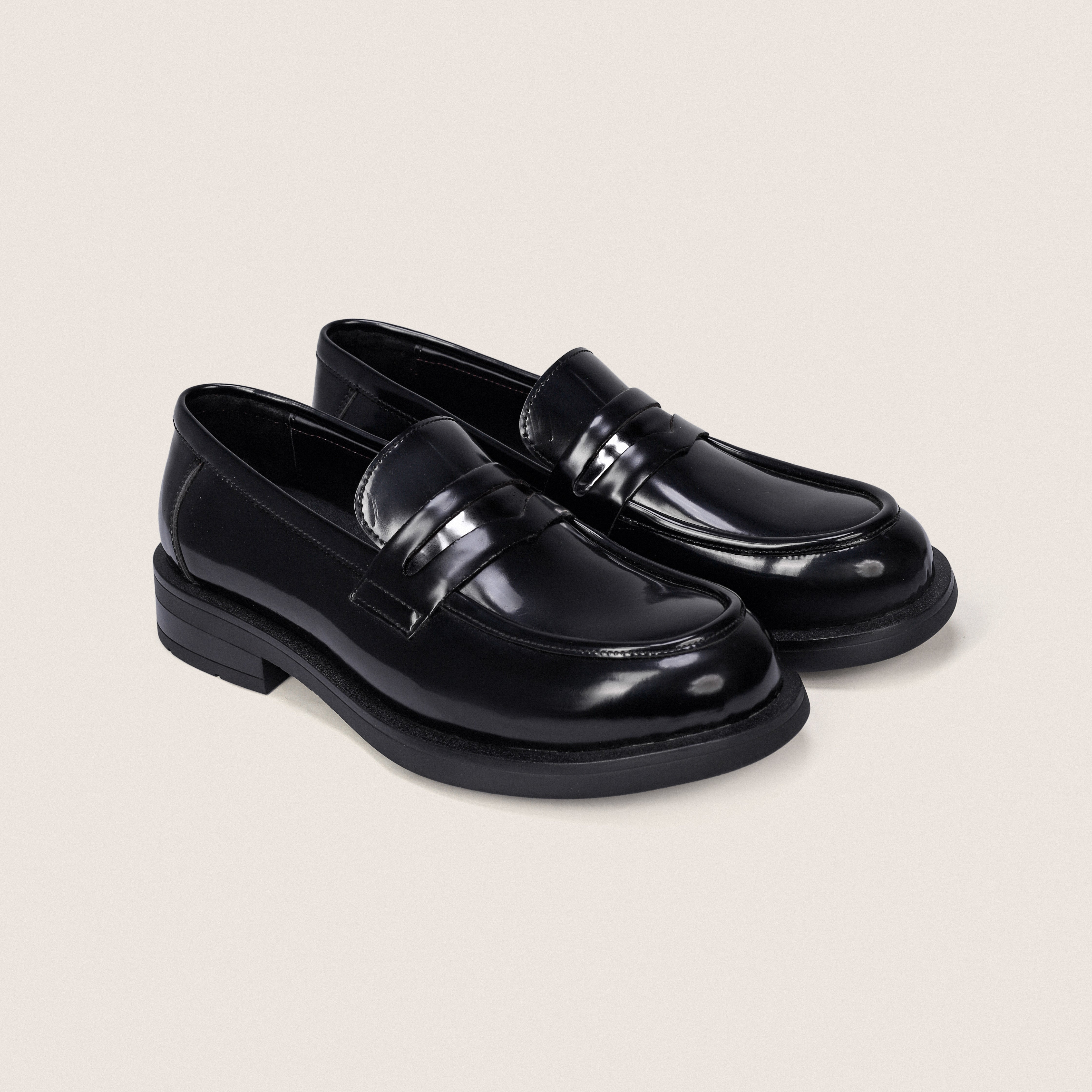 Eternal College Black Verne