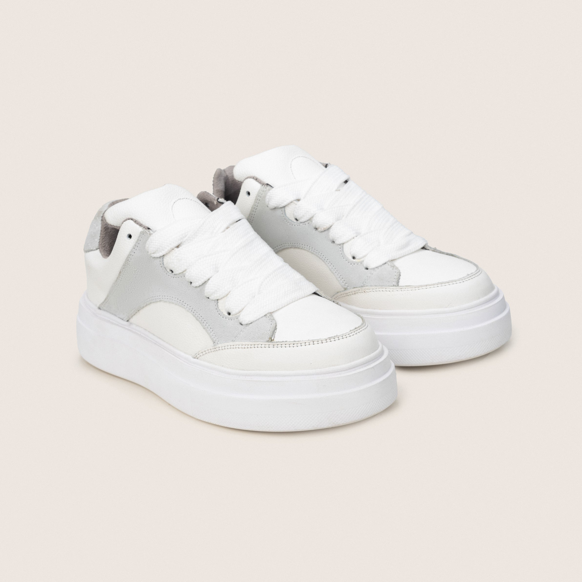 Cloud Runners In White