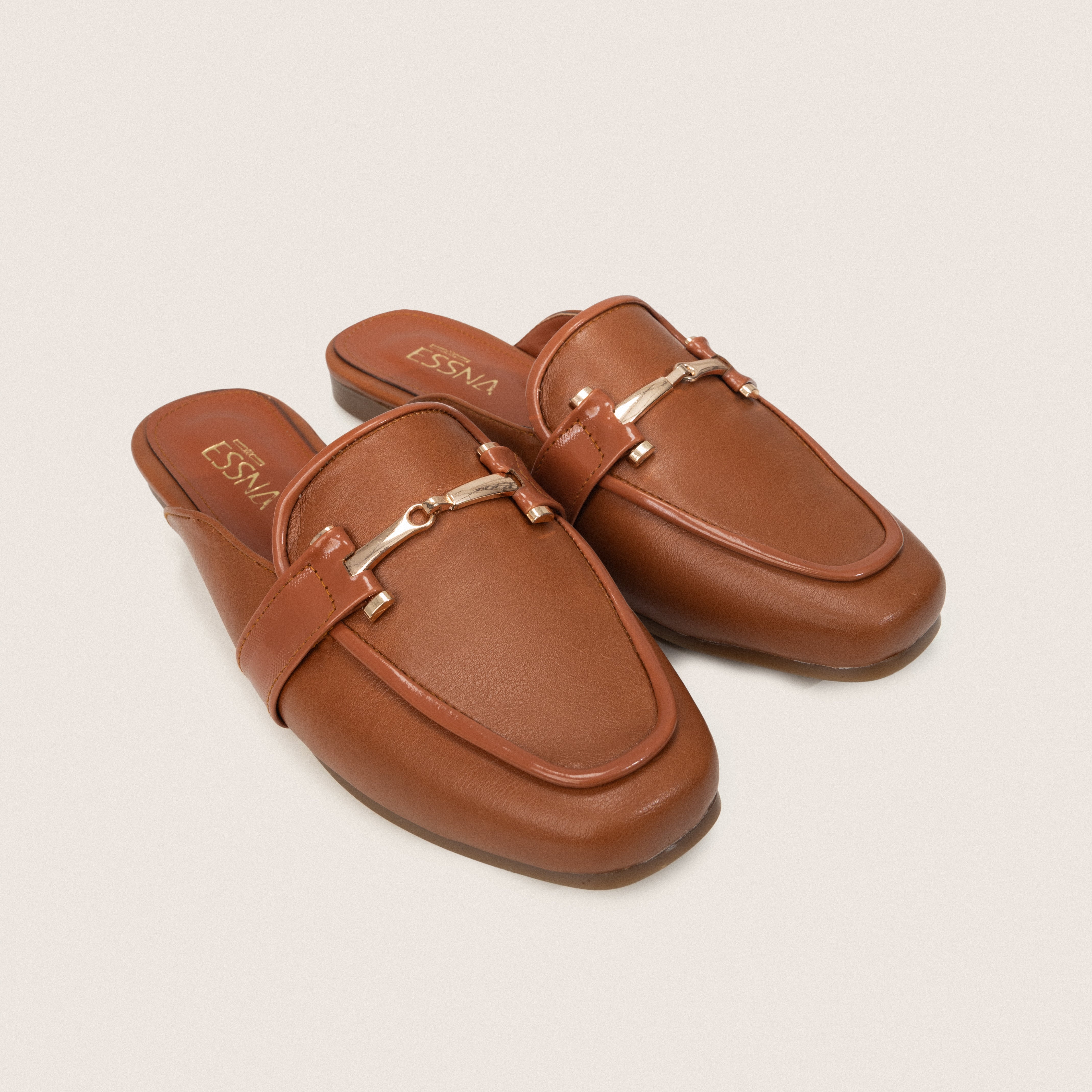 Selene Mules in Havana