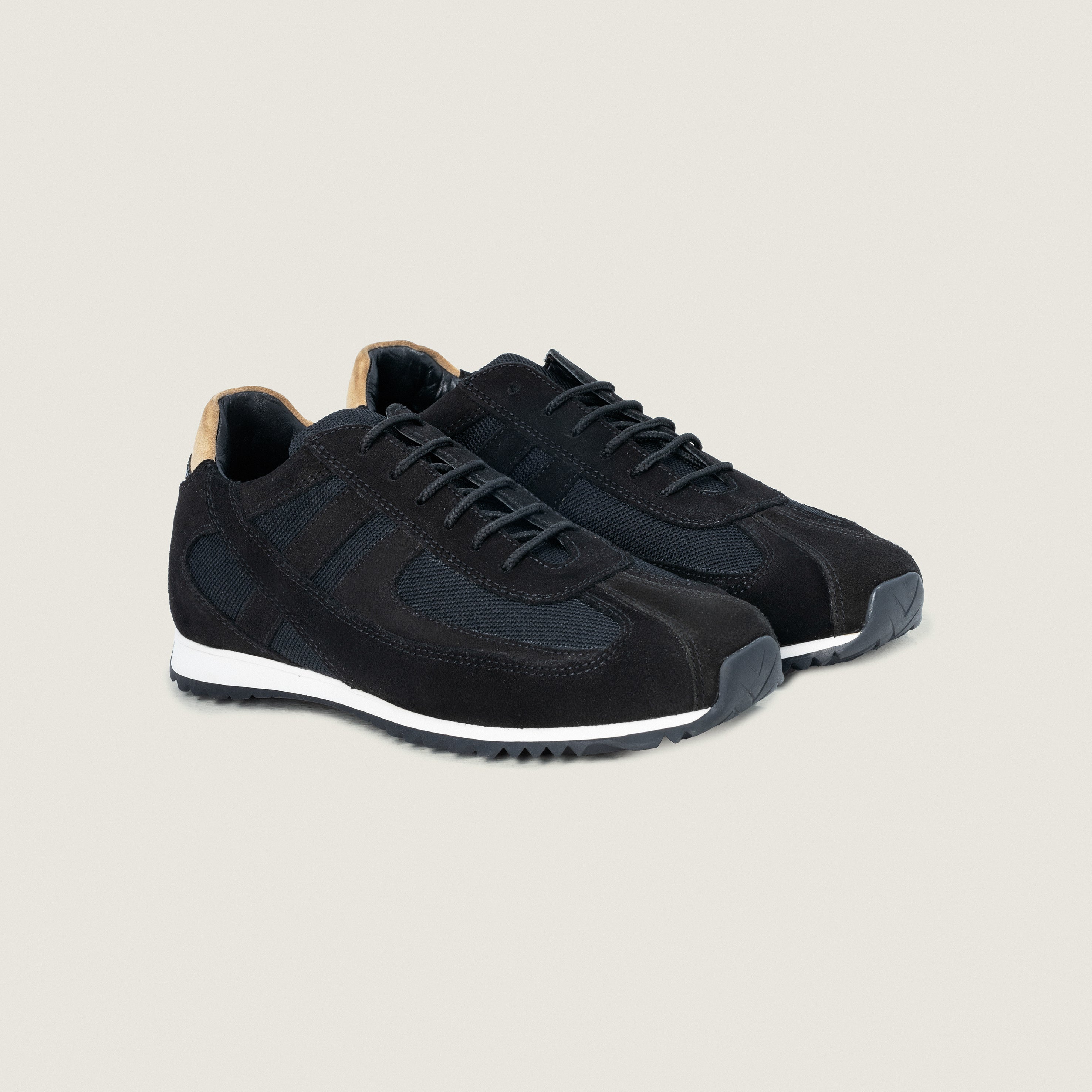 Retro runners black