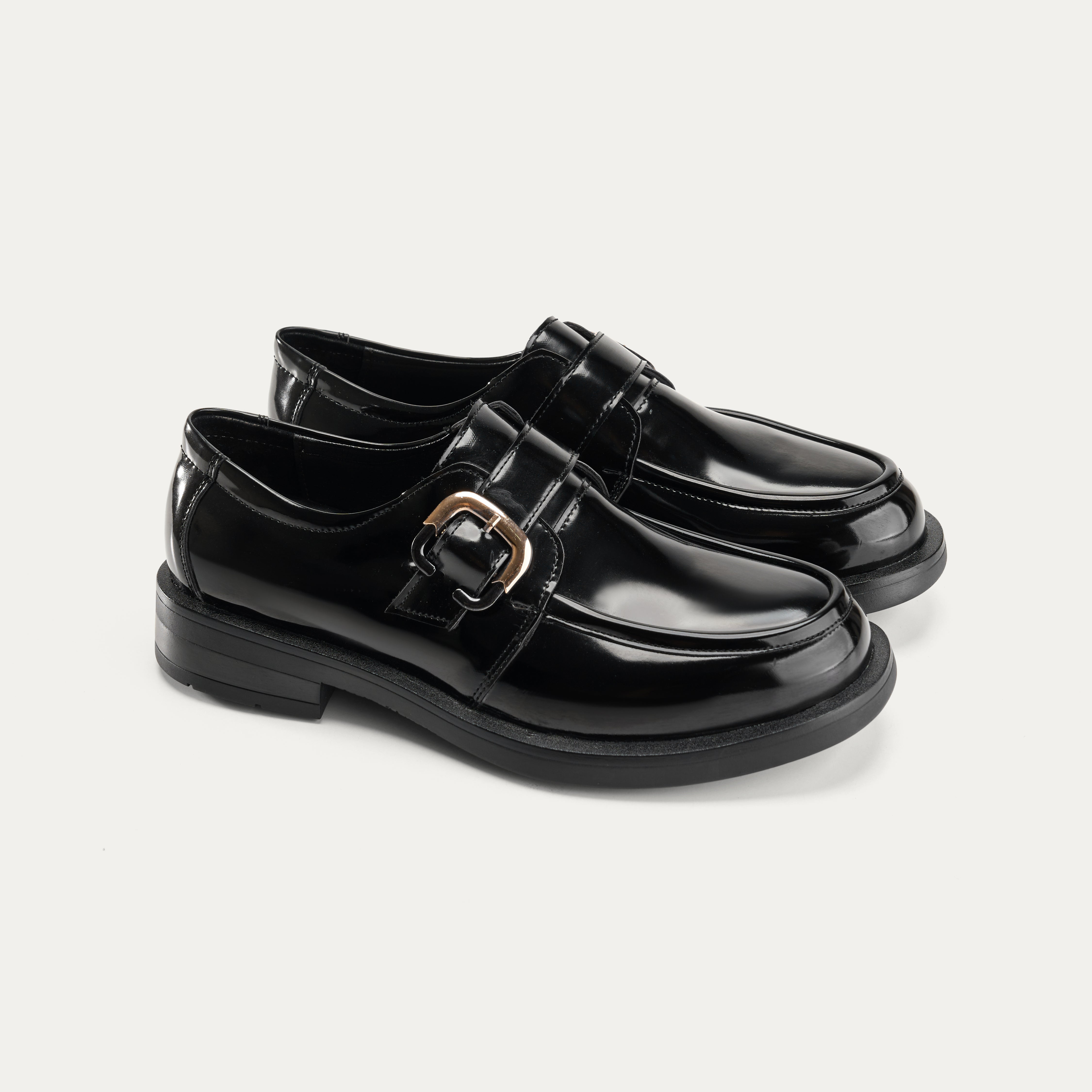 Eternal College Buckle Black Verne