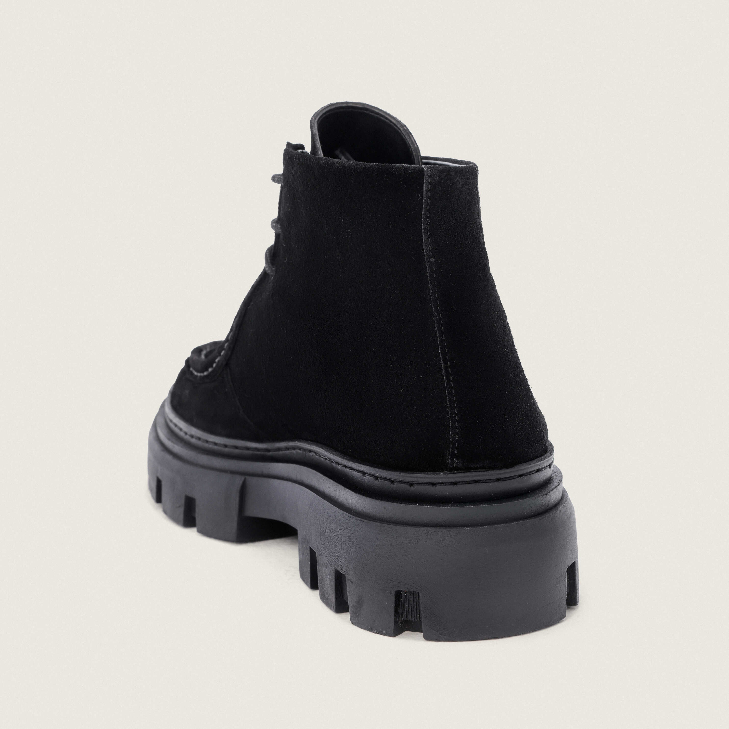 Chakka round suede black