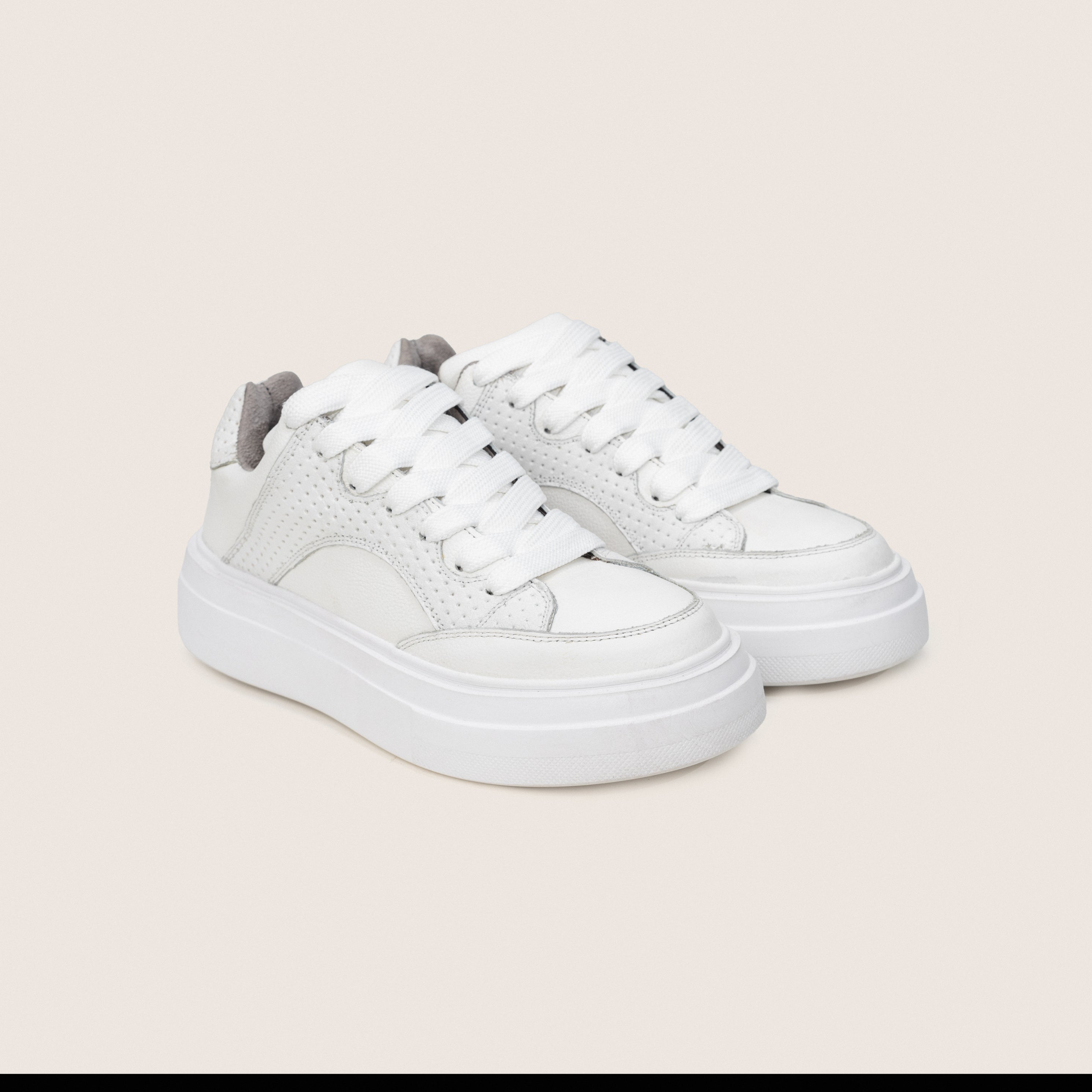 Cloud Runners In White Dot