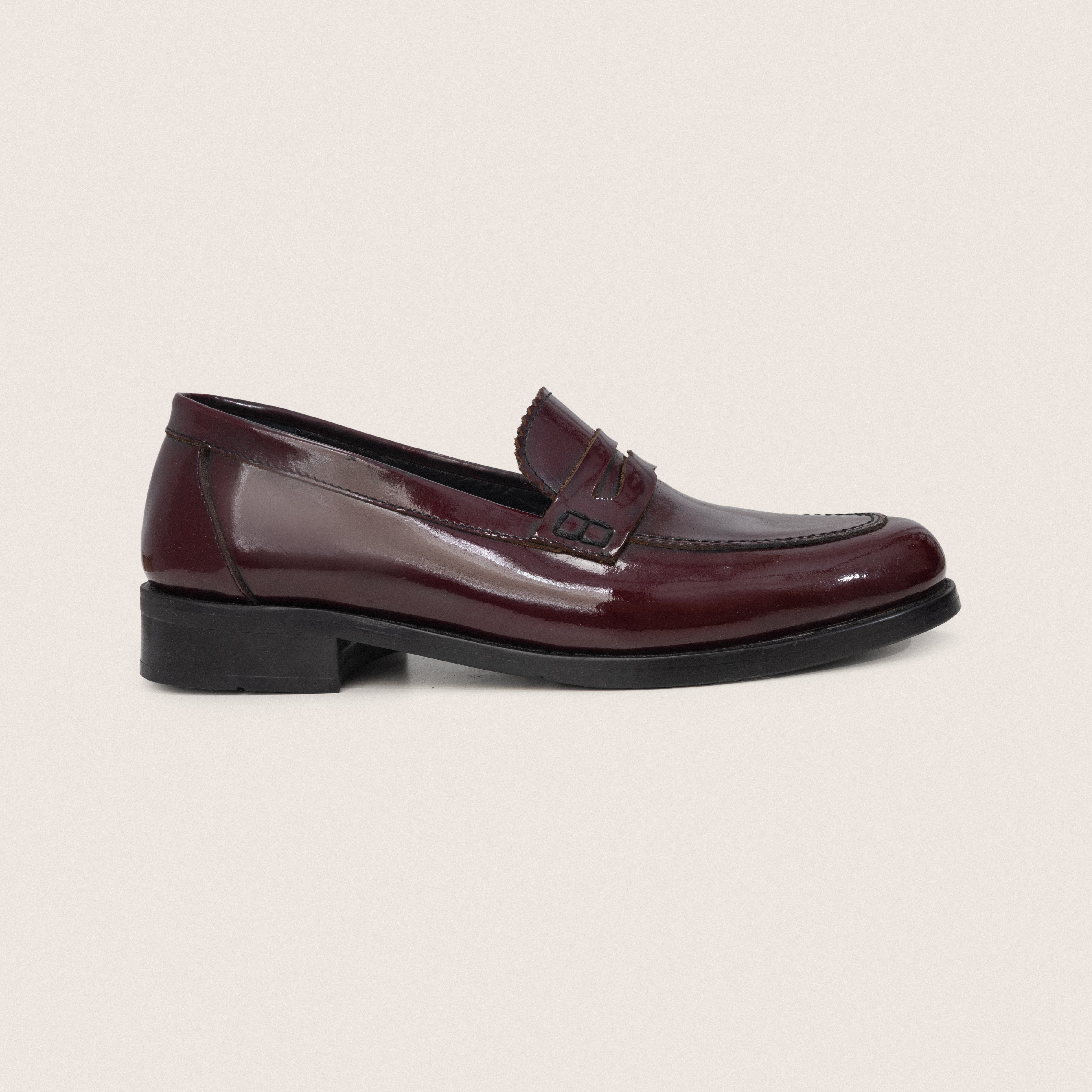 Penny Loafers in Burgundy Women