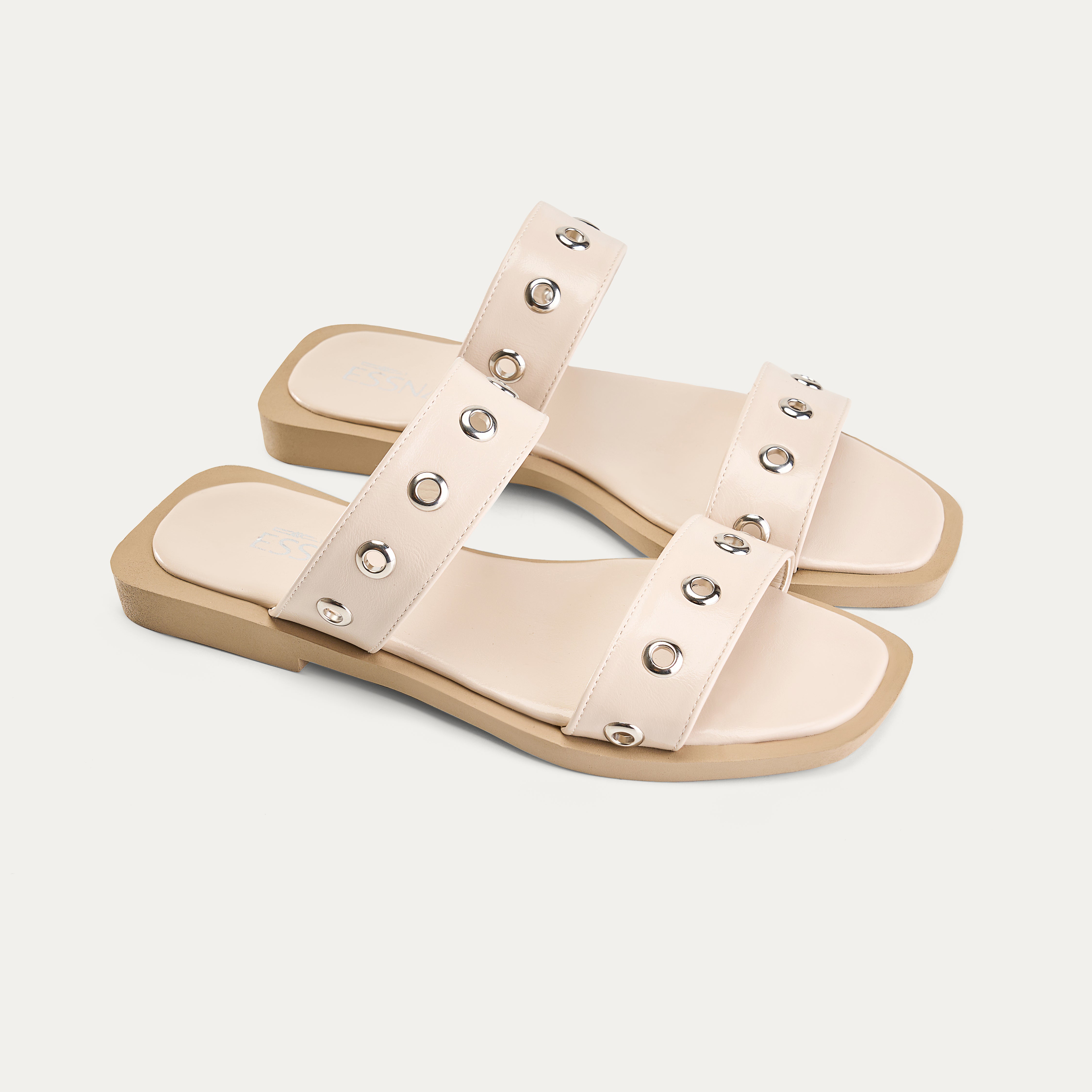 The ES8 Slides in Beige